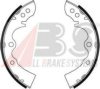 MAZDA 019333310 Brake Shoe Set